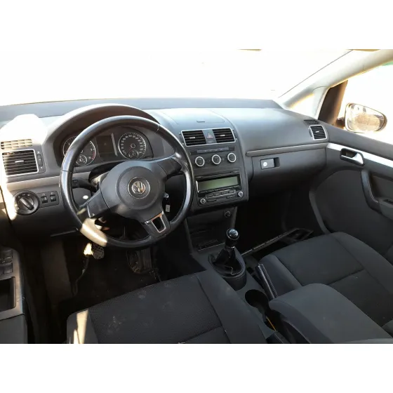 Volkswagen TOURAN (1T3) 2010