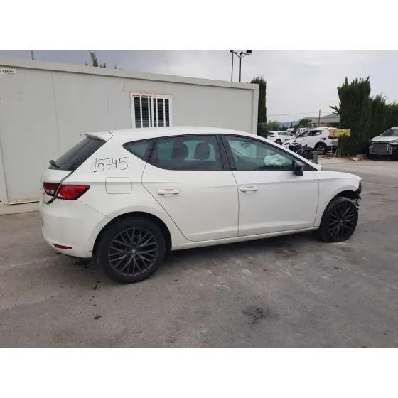 SEAT LEON (5F1) '2017 REFERENCE BLANCO
