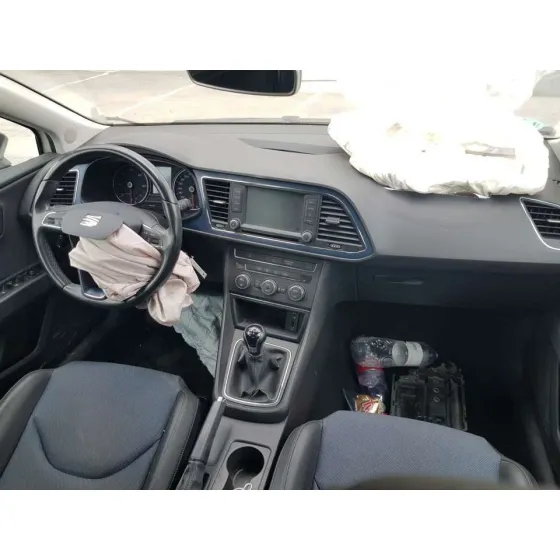 SEAT LEON (5F1) '2017 REFERENCE BLANCO