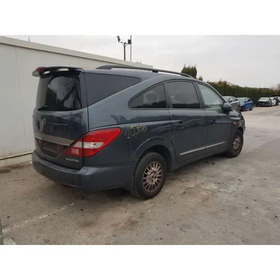 SSANGYONG RODIUS '2006 XDI GRIS OSCURO