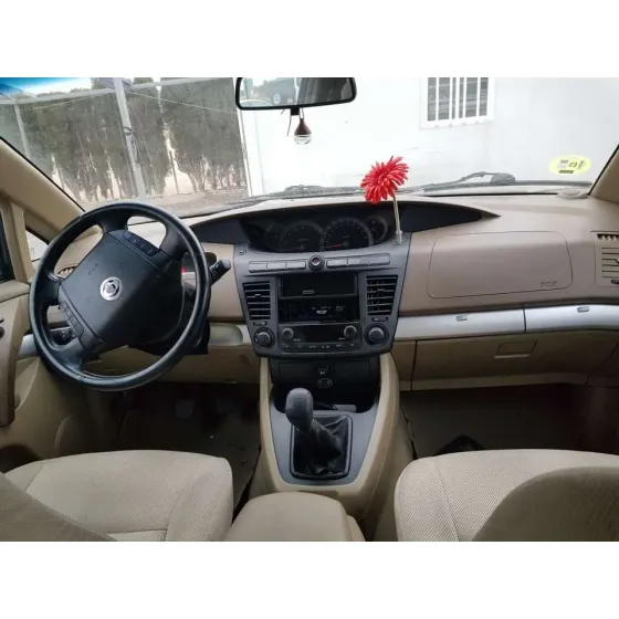 SSANGYONG RODIUS '2006 XDI GRIS OSCURO
