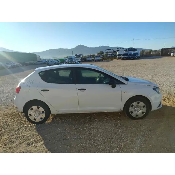 SEAT IBIZA (6J5) '2014 REFERENCE BLANCO