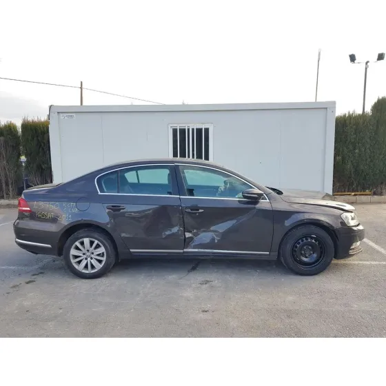 VOLKSWAGEN PASSAT LIM. (362) '2011 EDITION BLUEMOTION GRIS OSCURO