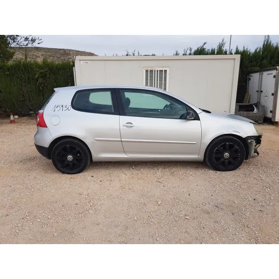 VOLKSWAGEN GOLF V BERLINA (1K1) '2004 SPORTLINE GRIS