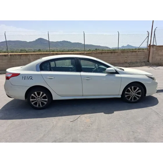 Renault LATITUDE (L70_) 2011
