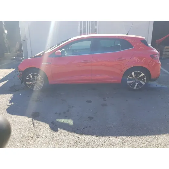 RENAULT MEGANE IV BERLINA 5P '2017 BUSINESS ROJO