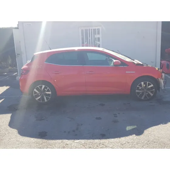 RENAULT MEGANE IV BERLINA 5P '2017 BUSINESS ROJO