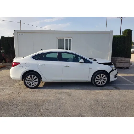 OPEL ASTRA J LIM. 4TÜRIG '2013 BUSINESS BLANCO