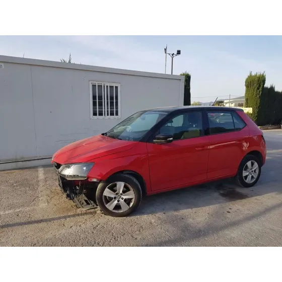 SKODA FABIA '2017 ACTIVE ROJO