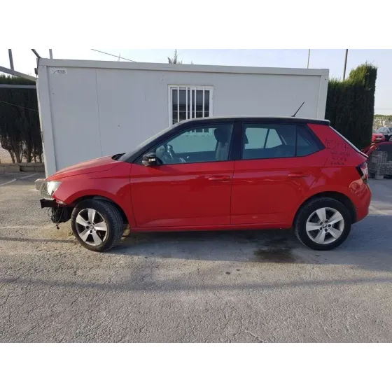 SKODA FABIA '2017 ACTIVE ROJO