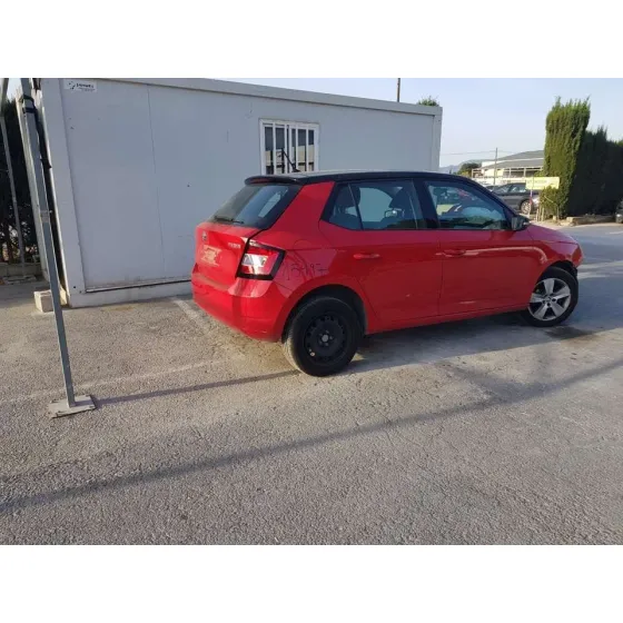 SKODA FABIA '2017 ACTIVE ROJO