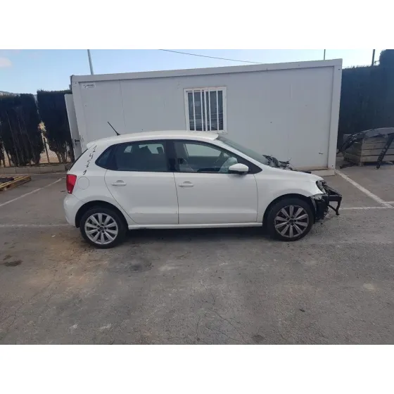 VOLKSWAGEN POLO (6R1) '2011 ADVANCE BLANCO