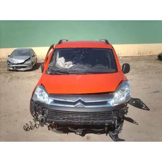 CITROEN BERLINGO STATION WAGON '2012 XTR ROJO