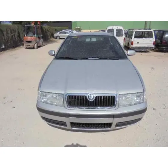 SKODA OCTAVIA BERLINA (1U2) '2004 AMBIENTE GRIS