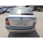 SKODA OCTAVIA BERLINA (1U2) SKODA OCTAVIA BERLINA (1U2) '2004 AMBIENTE GRIS 2000