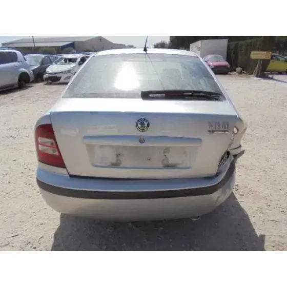 SKODA OCTAVIA BERLINA (1U2) '2004 AMBIENTE GRIS