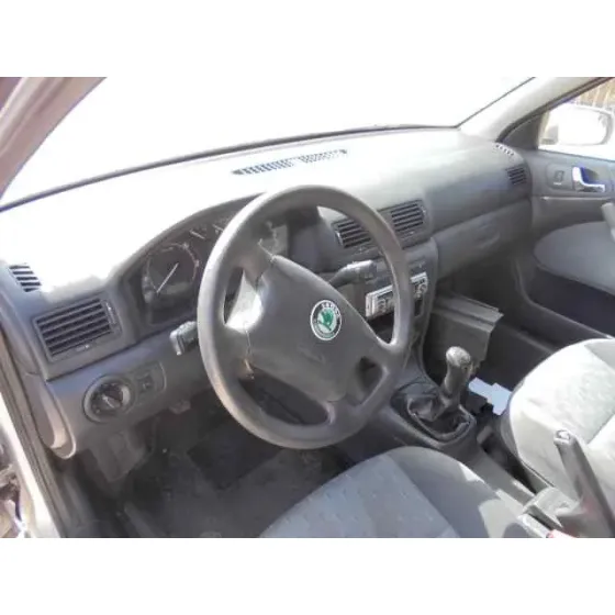SKODA OCTAVIA BERLINA (1U2) '2004 AMBIENTE GRIS
