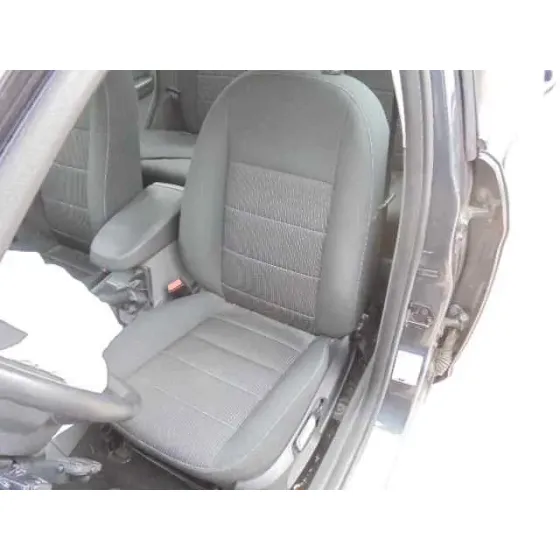 FORD FOCUS LIM. (CB4) '2009 TITANIUM GRIS OSCURO