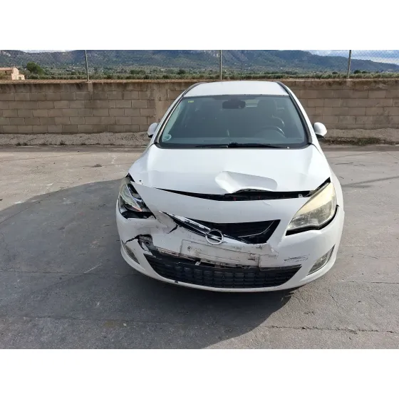 Opel ASTRA J SPORTS TOURER (P10) 2010