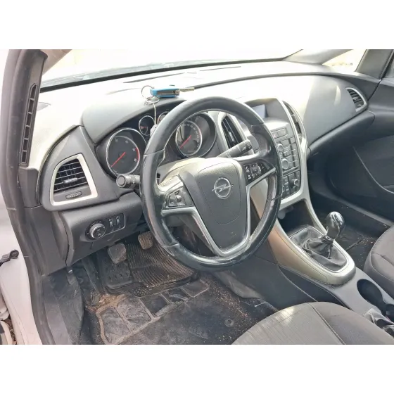 Opel ASTRA J SPORTS TOURER (P10) 2010
