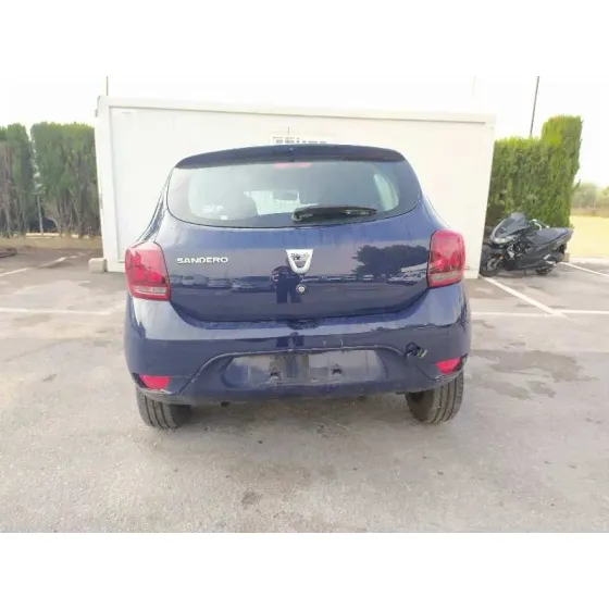 DACIA SANDERO '2017 SL TROTAMUNDOS AZUL
