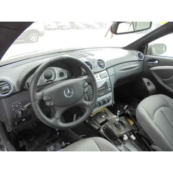 MERCEDES CLASE CLK (W209) COUPE '2006 220 CDI (209.308) NEGRO
