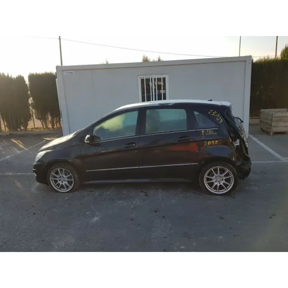 MERCEDES CLASE B (W245) '2010 180 CDI (245.207) NEGRO