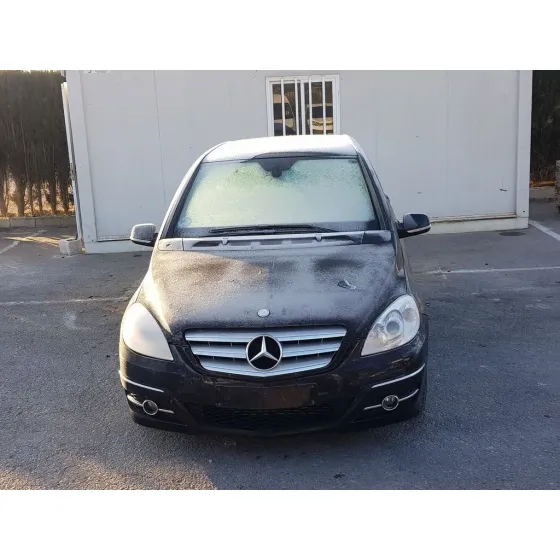 MERCEDES CLASE B (W245) '2010 180 CDI (245.207) NEGRO
