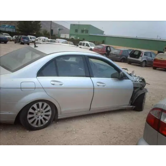 MERCEDES CLASE C (W204) BERLINA '2007 C 220 CDI (204.008) GRIS