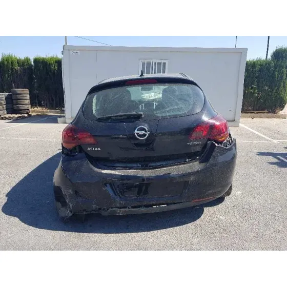 OPEL ASTRA J LIM. '2009 SPORT NEGRO