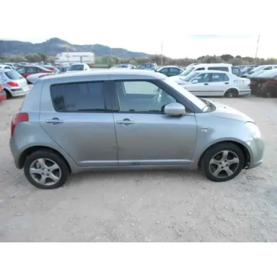 SUZUKI SWIFT BERLINA (MZ) '2006 GL (5-PTAS.) GRIS OSCURO