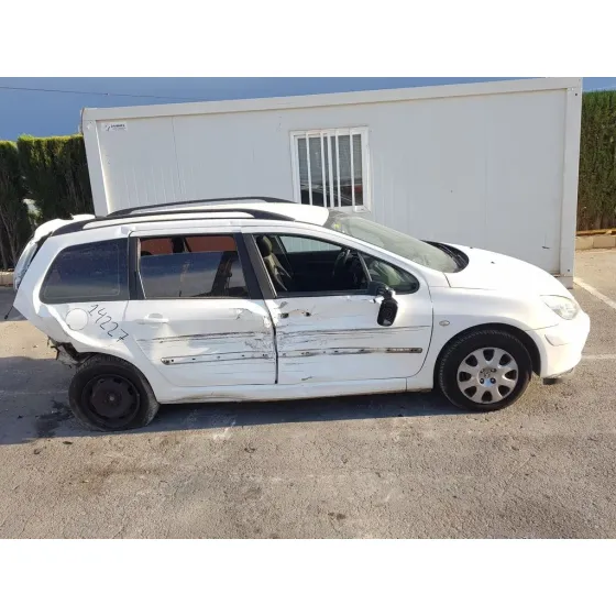 PEUGEOT 307 BREAK / SW (S1) '2005 XR CLIM PLUS BLANCO