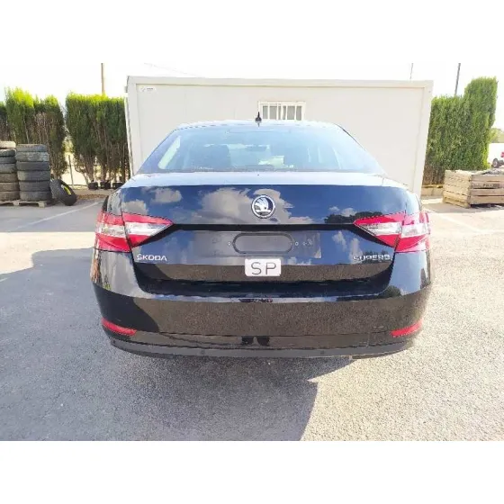 SKODA SUPERB (3V3) '2018 ACTIVE NEGRO