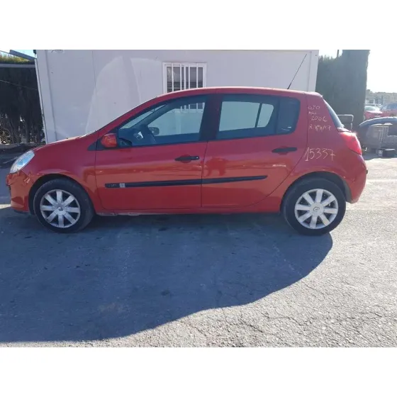 RENAULT CLIO III '2006 AUTHENTIQUE ROJO