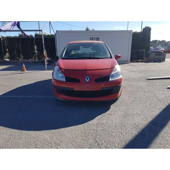 RENAULT CLIO III '2006 AUTHENTIQUE ROJO