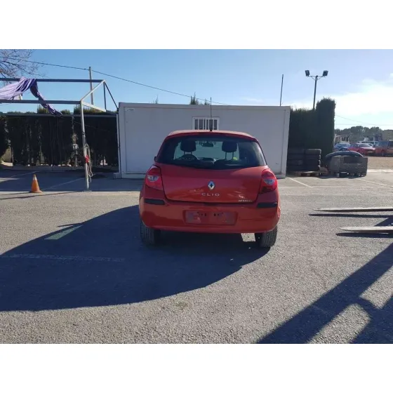RENAULT CLIO III '2006 AUTHENTIQUE ROJO