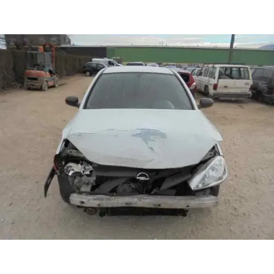 OPEL CORSA C '2003 CLUB ROJO-BLANCO