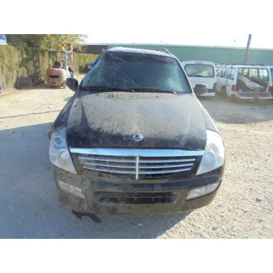 SSANGYONG REXTON '2005 RX 270 PLUS / 270 XDI PLUS NEGRO