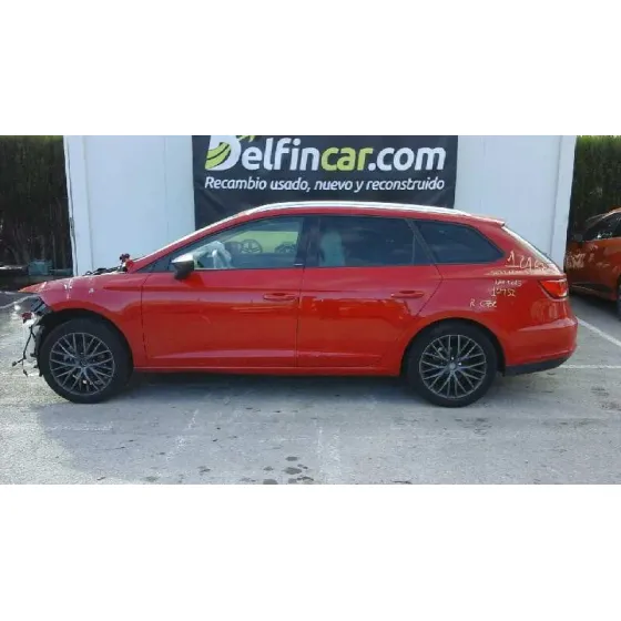 SEAT LEON ST (5F8) '2015 STYLE CONNECT ROJO