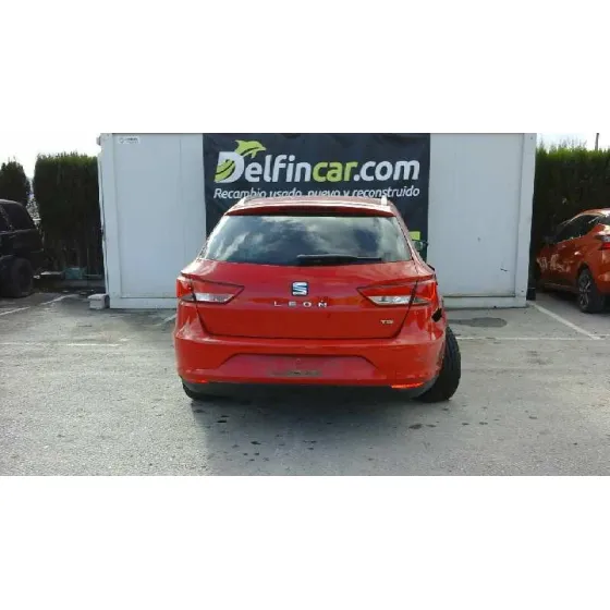 SEAT LEON ST (5F8) '2015 STYLE CONNECT ROJO