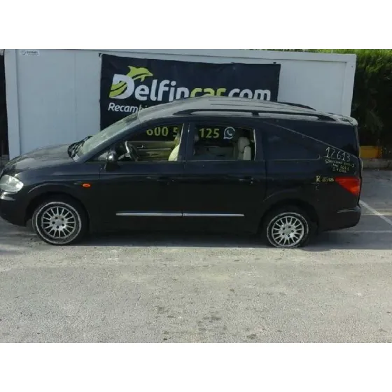 SSANGYONG RODIUS '2012 XDI LIMITED NEGRO