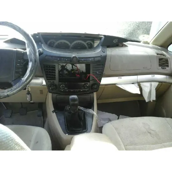 SSANGYONG RODIUS '2012 XDI LIMITED NEGRO