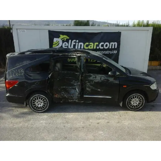 SSANGYONG RODIUS '2012 XDI LIMITED NEGRO
