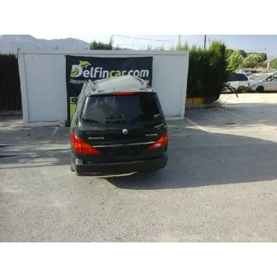 SSANGYONG RODIUS '2012 XDI LIMITED NEGRO