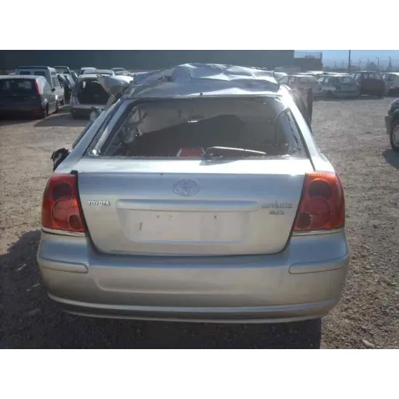 TOYOTA AVENSIS BERLINA (T25) '2004 2.0 D4-D EXECUTIVE BERLINA (5-PTAS.) BEIG
