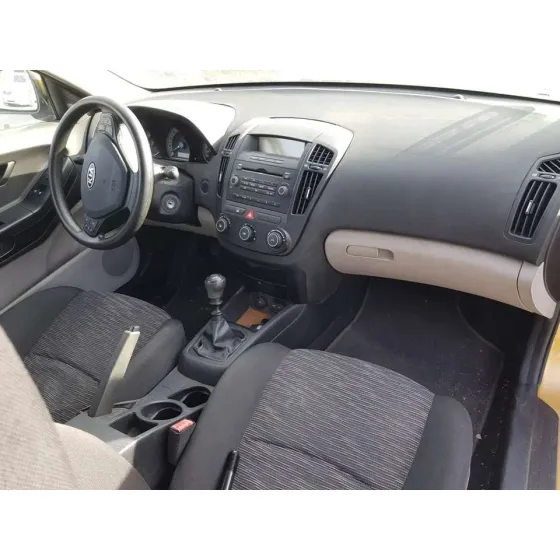 KIA CEE'D '2009 ACTIVE DORADO
