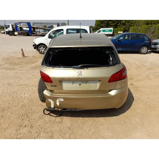 Peugeot 308 II (LB_, LP_, LW_, LH_, L3_) 2013