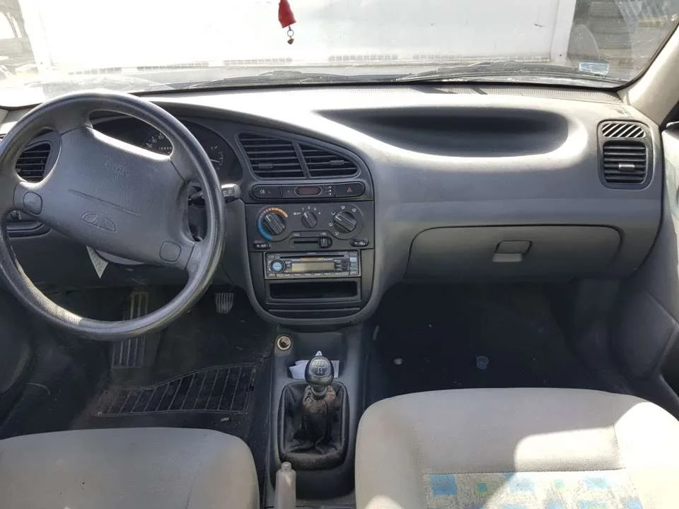 DAEWOO LANOS '2002 S GRIS