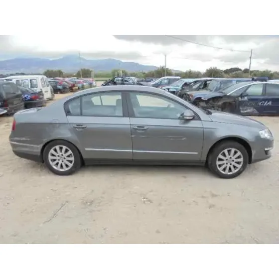 VOLKSWAGEN PASSAT BERLINA (3C2) '2006 ADVANCE GRIS OSCURO