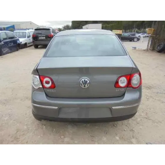 VOLKSWAGEN PASSAT BERLINA (3C2) '2006 ADVANCE GRIS OSCURO